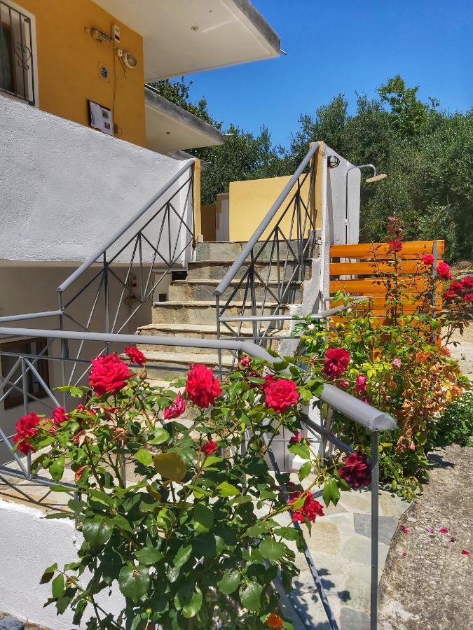 Artolithia Apartments Riza  Exterior photo